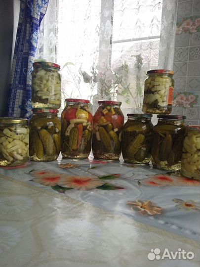 Кабачки. Огурцы. Помидоры. Соленья. Варенье