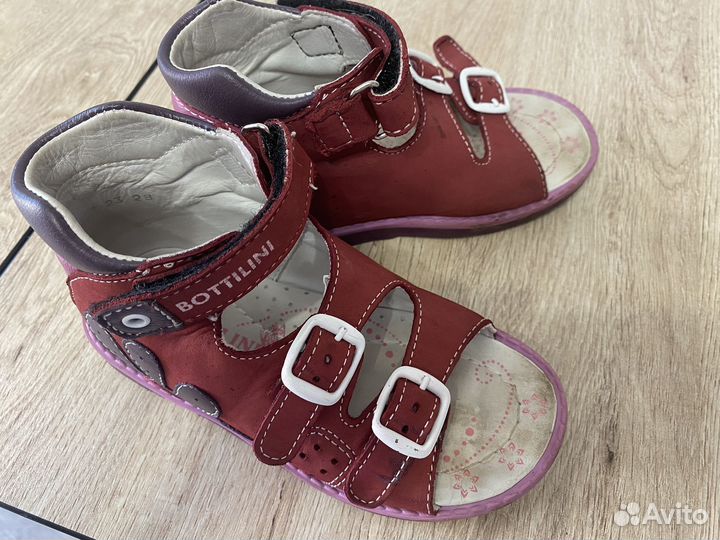 Ортопедические сандалии для девочки