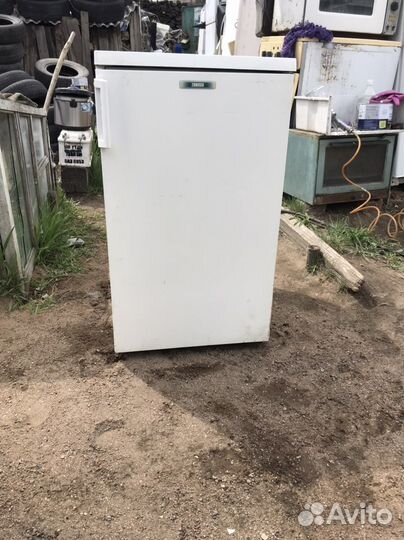 Холодильник Zanussi