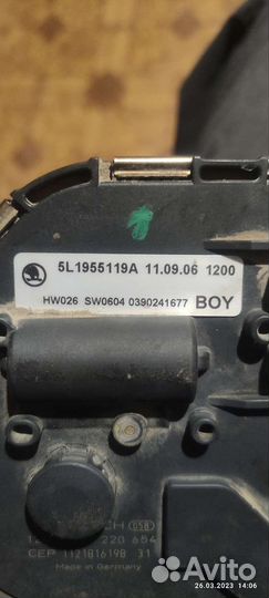 Двигатель стеклоочистителя на Skoda Yeti