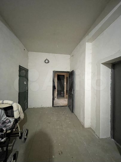 3-к. квартира, 92 м², 1/9 эт.