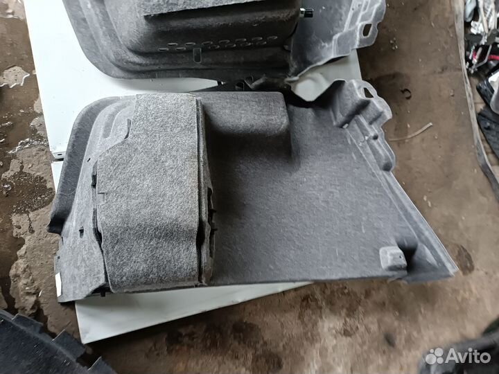 Обшивка багажника Skoda Rapid