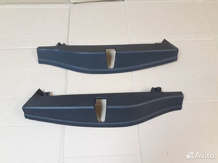 Накладка передней двери Mercedes W221 S500 M273