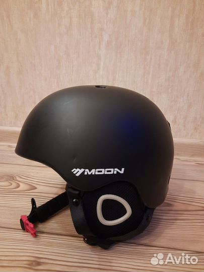 Шлем горнолыжный moon