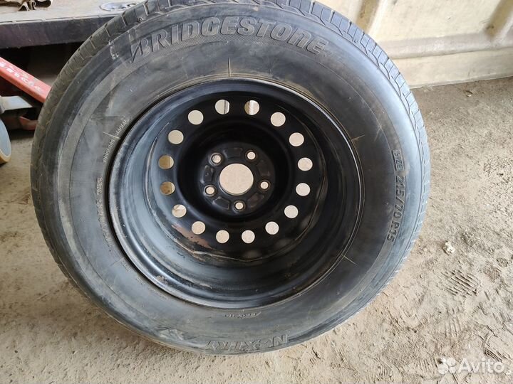 Bridgestone Nextry Ecopia 215/70 R15