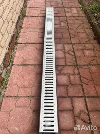 Лоток водоотводный