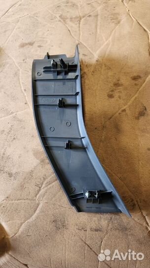 Обшивка багажника левая Ford Kuga 2008-2012