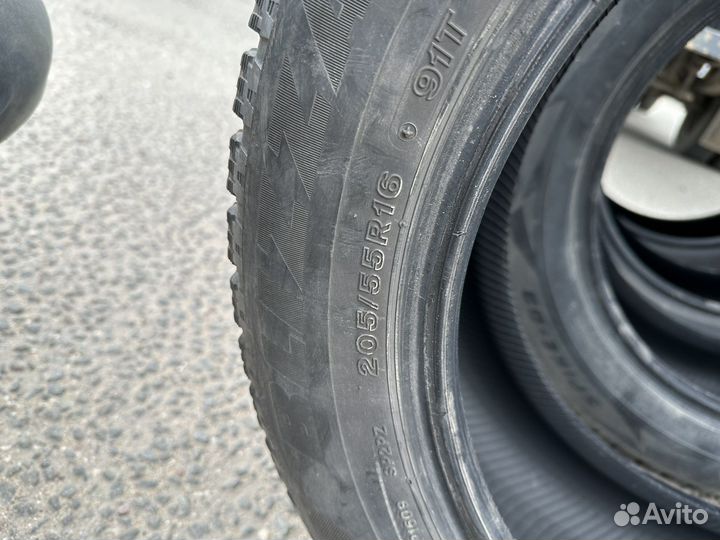 Bridgestone Blizzak Spike-02 205/55 R16