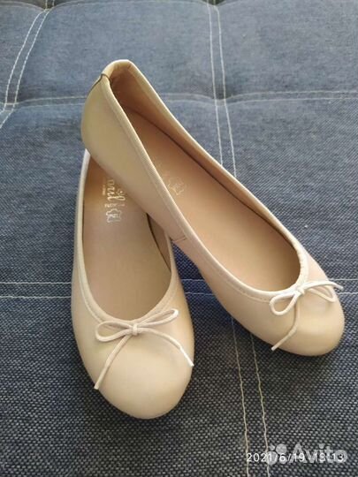 Балетки новые кожаные