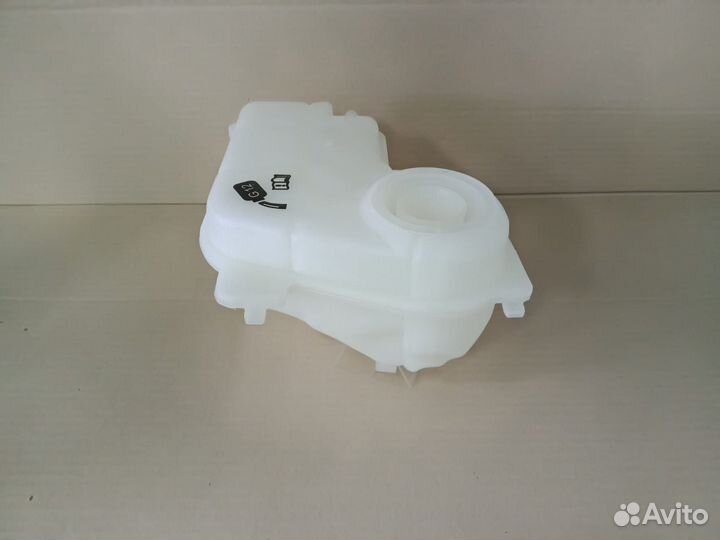 Бачок расширительный VW Passat B5+, Audi A4 B6/B7