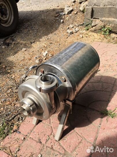 Продам Молочный насос на 10 куб