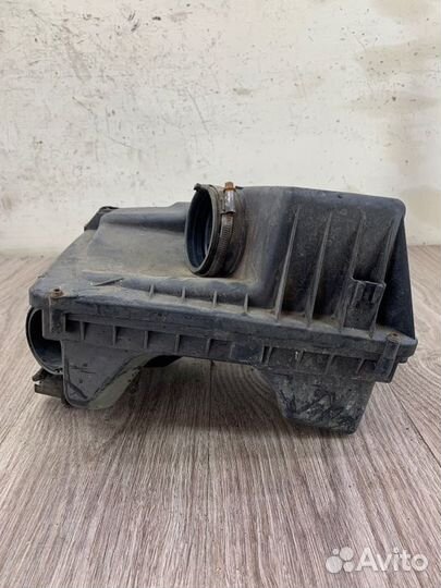 Корпус воздушного фильтра Opel Astra H Z19DT