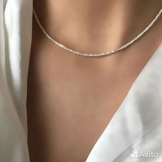 Блестящее колье Swarovski