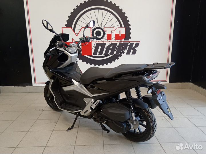 Скутер tracer ADV