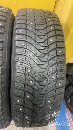 Michelin X-Ice North 3 215/60 R17