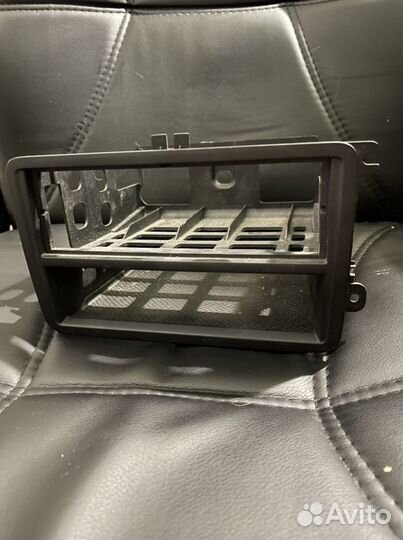 Рамка магнитолы skoda