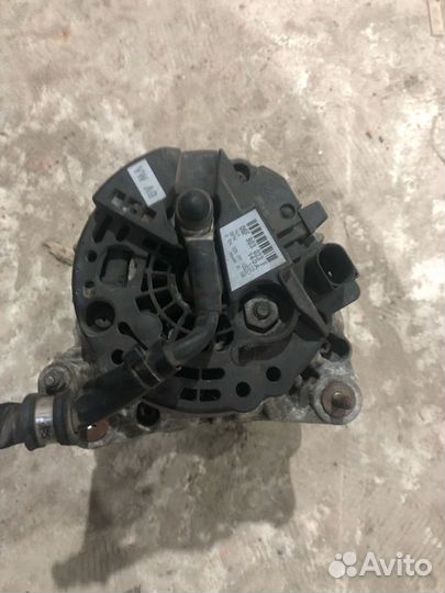 Генератор Toyota Avensis, Corolla, Auris. 01243250