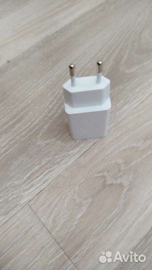 Блок питания телефона