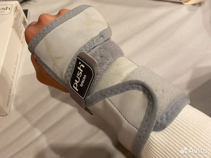 Ортез на запястье