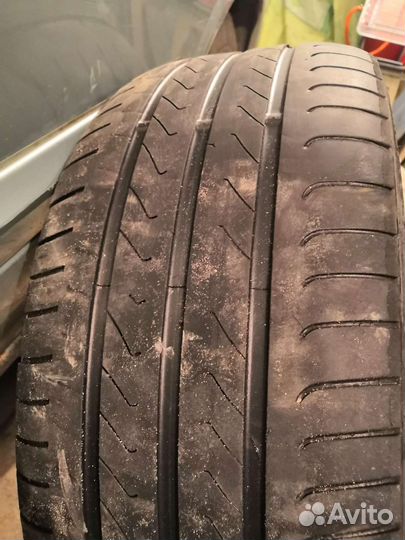 GT Radial Champiro FE1 215/50 R17 95W