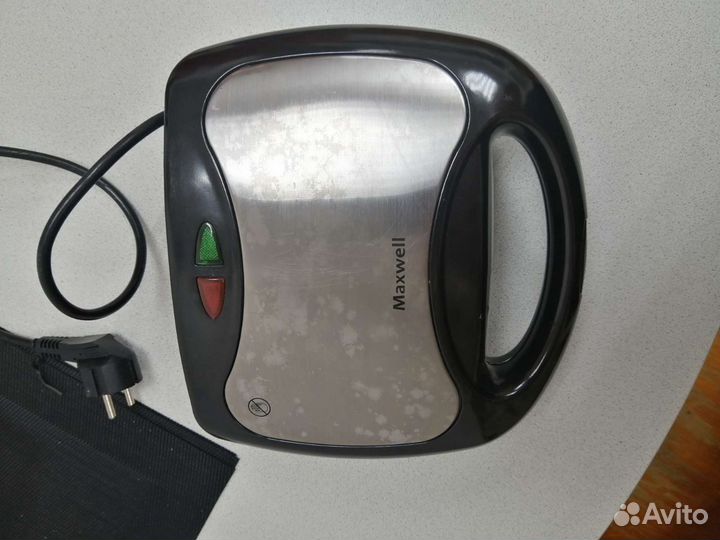 Сендвичница