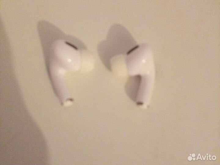 Беспроводные наушники apple airpods