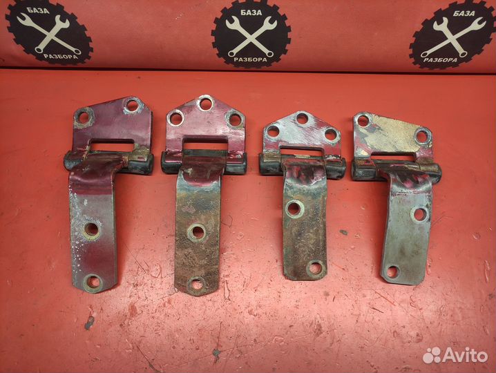 Петля двери багажника Patrol Safari Y60 1987-1997г