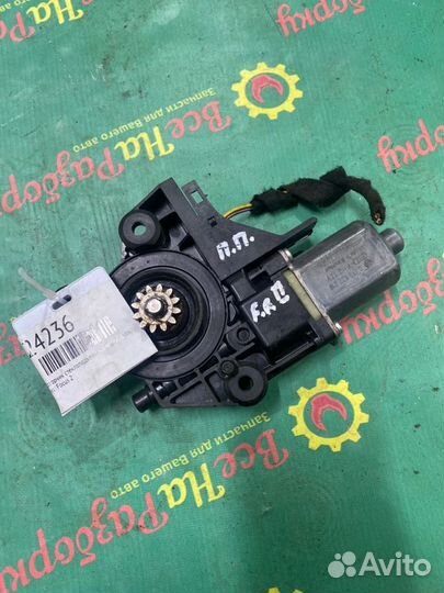 Моторчик стеклоподъемника передний правый Ford