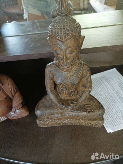 Вазоны и статуэтки