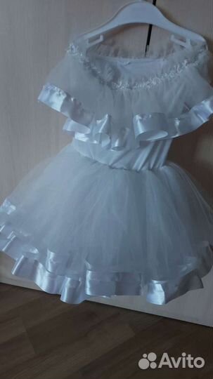 Платье белое