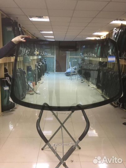 Стекло лобовое Ленд Ровер Фрилендер