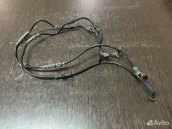 Датчик ABS передний Mercedes W164 X164