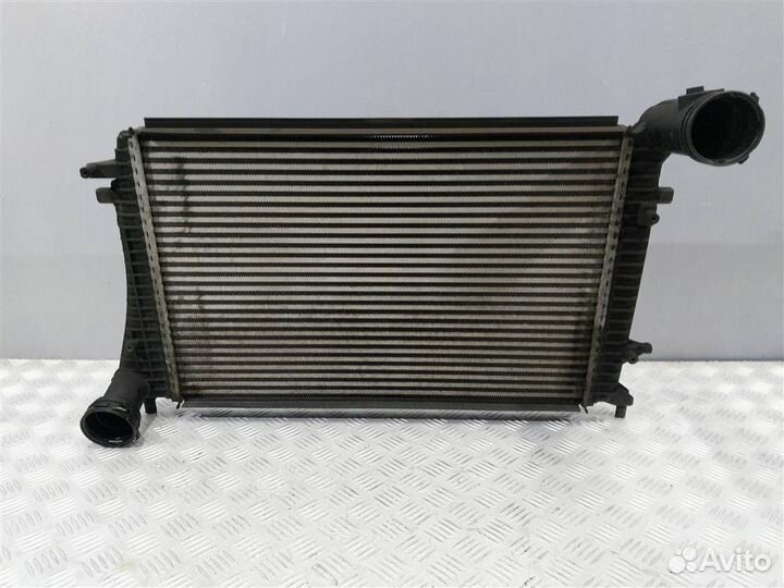 Интеркулер Skoda Superb 1K0145803R