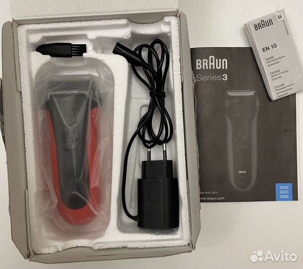 Электробритва с триммером Braun Series 3 3030s