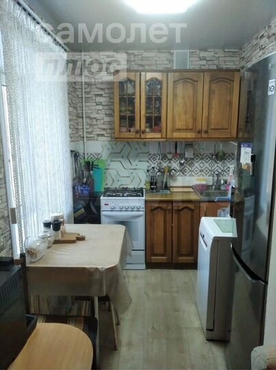 3-к. квартира, 56 м², 2/5 эт.