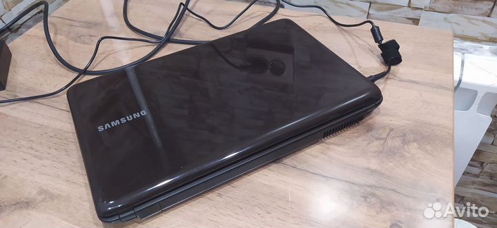 Ноутбук samsung R540