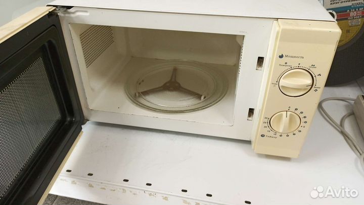 Микроволновая печь Sanyo EM-S1097W