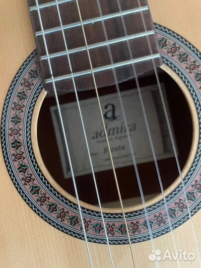 Акустическая гитара Admira