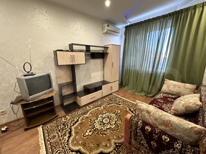 1-к. квартира, 35 м², 1/6 эт.