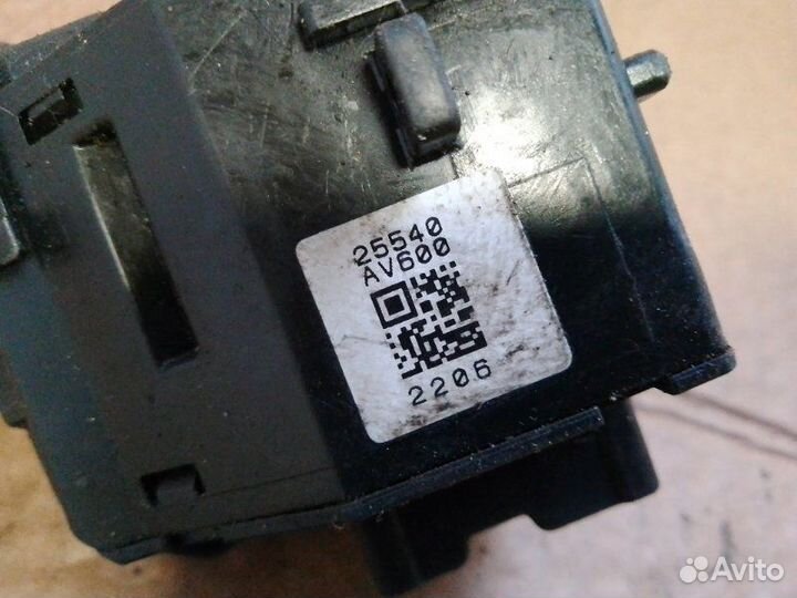 Подрулевой переключатель поворотников передний