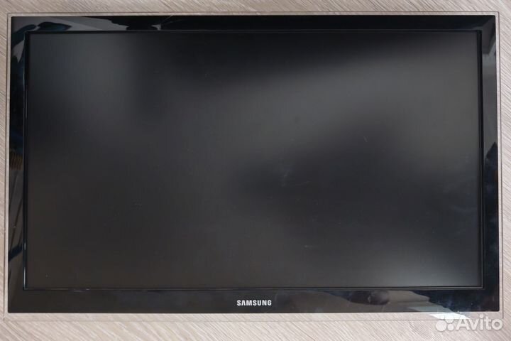 Телевизор Samsung 22 дюйма SMART tv