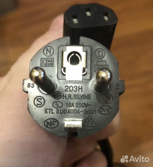 Провод питания для компьютера