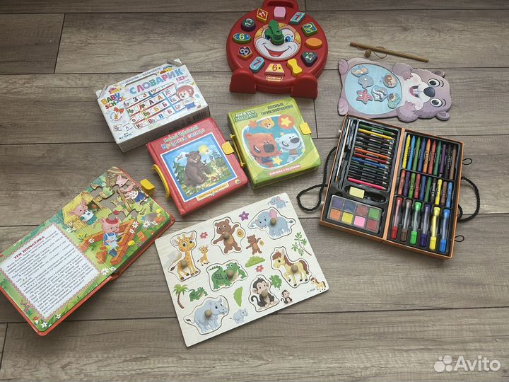 Развивающие игрушки для малышей пакетом
