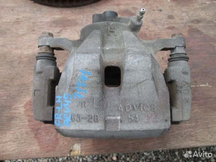 Суппорт передний левый Toyota Camry ACV45 2AZ-FE