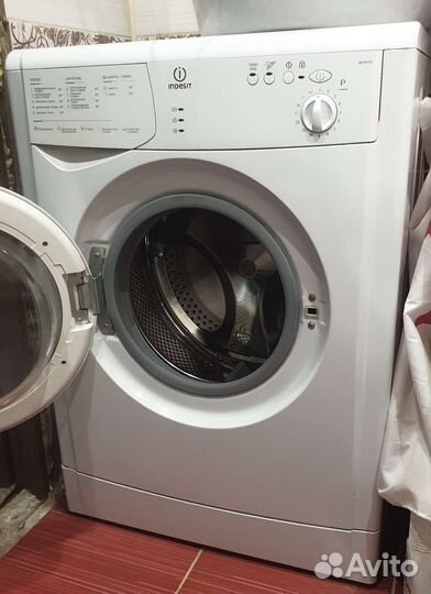 Стиральная машина на запчасти indesit