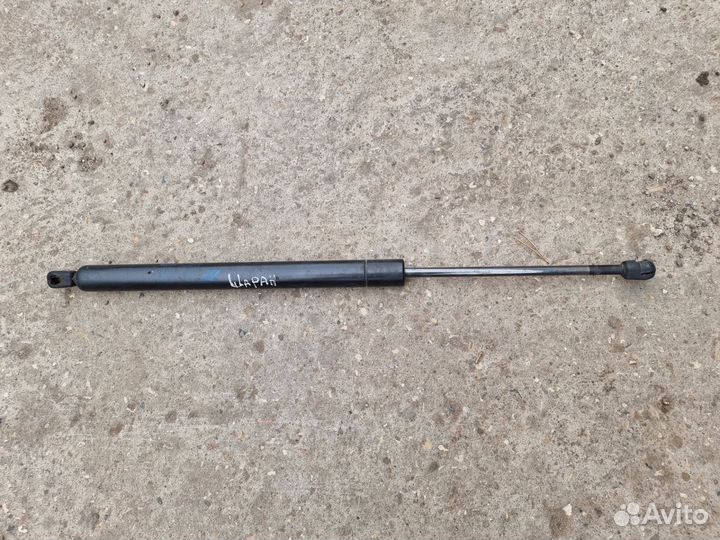 Амортизатор крышки багажника Volkswagen Sharan