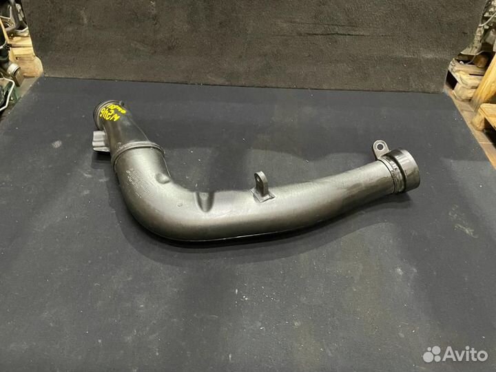 Патрубок на Мерседес w246 w117 w176