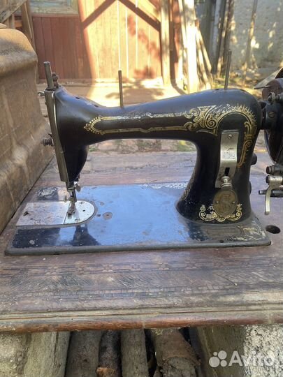 Швейная машина