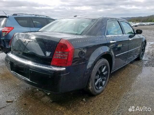 В разборе Chrysler 300C 2007год
