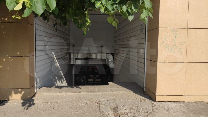 Помещение со спуском в подвале, 104.4 м²